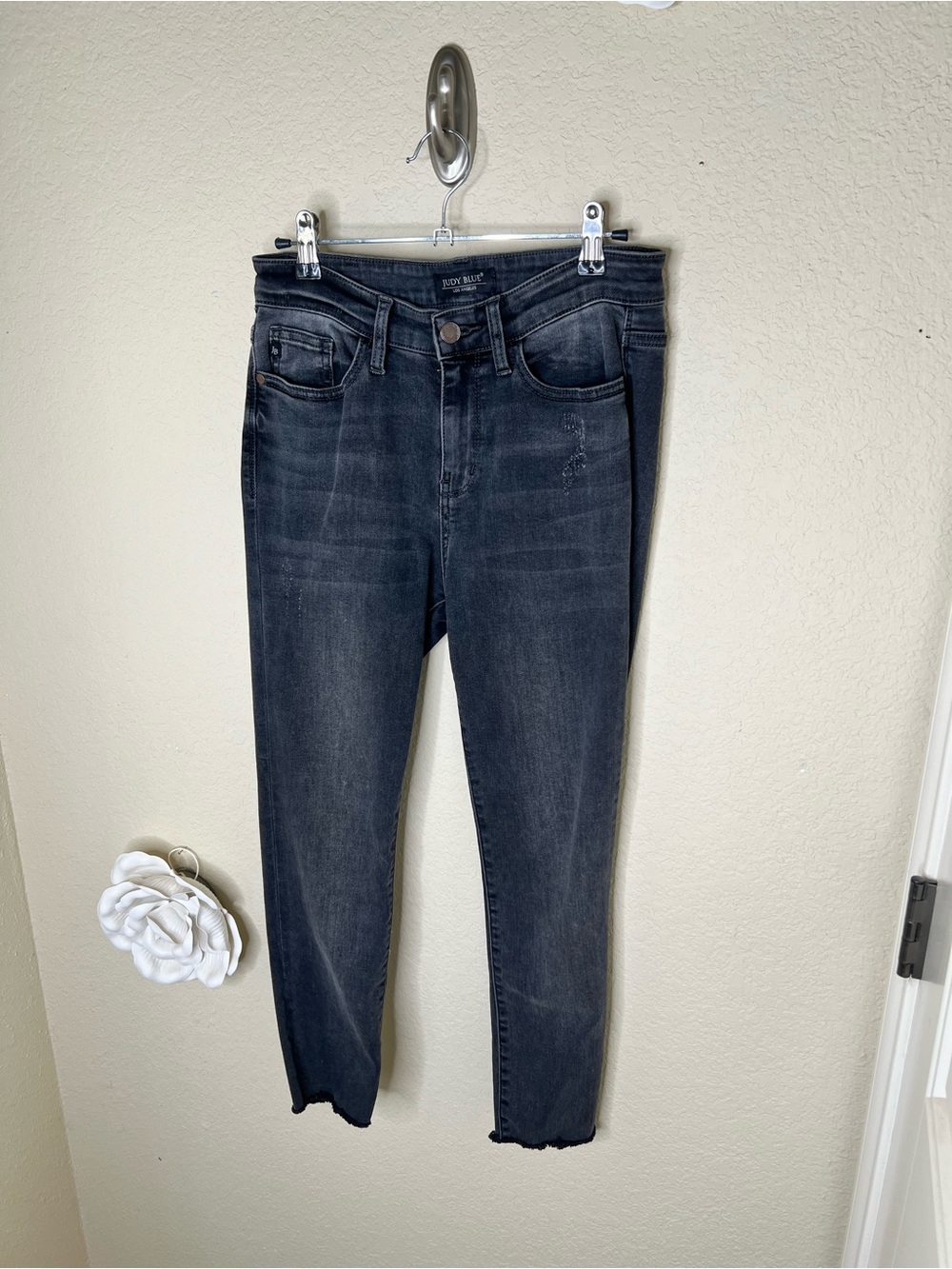NTM: Judy Blue Skinny Jeans Size 5/27 Black Gray Wash Raw Hem Stretch Denim - Picture 5 of 16